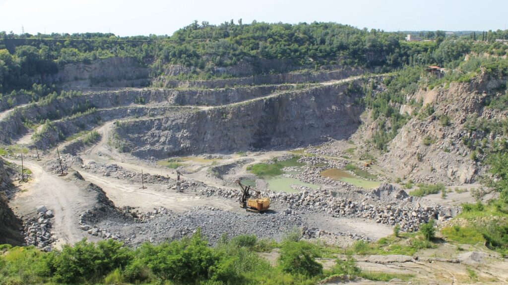 What are the main units of measure for mineral acreage