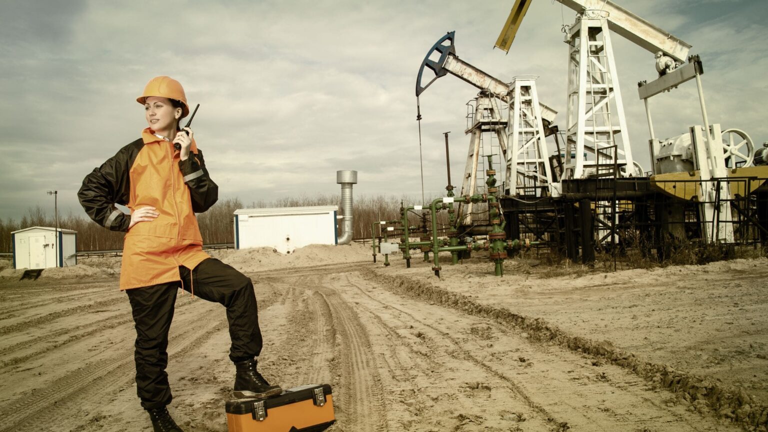 What is Midstream Oil and Gas Definition, Stages & Importance