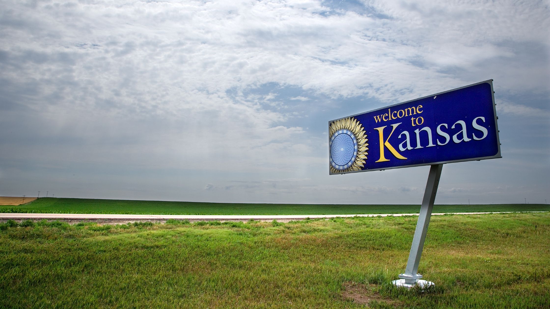 Kansas Mineral Rights: Oil & Gas Fields, Value, Taxes, Ownership & Transfer